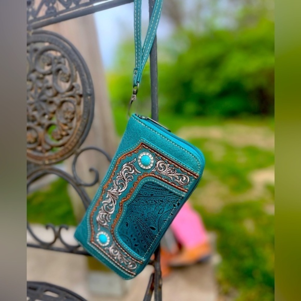 COPY - Boho Western NWT American Bling Wallet